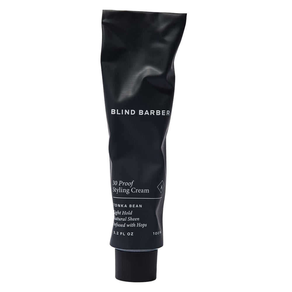 Crème coiffante Blind Barber sur cheveux avec tenue légère et contrôle