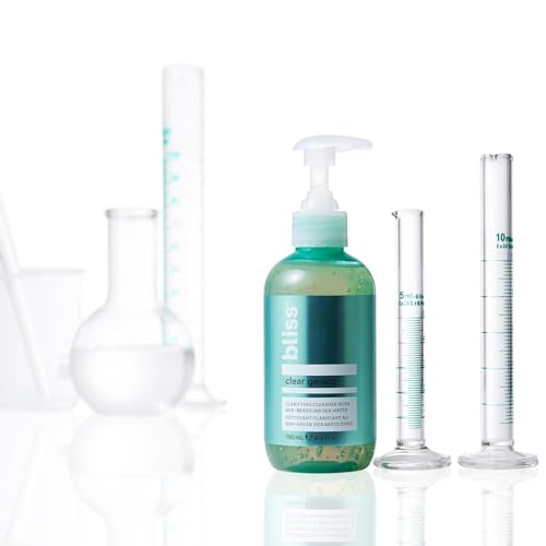 Bliss Clear Genius se rince facilement, laissant peau légère et propre.