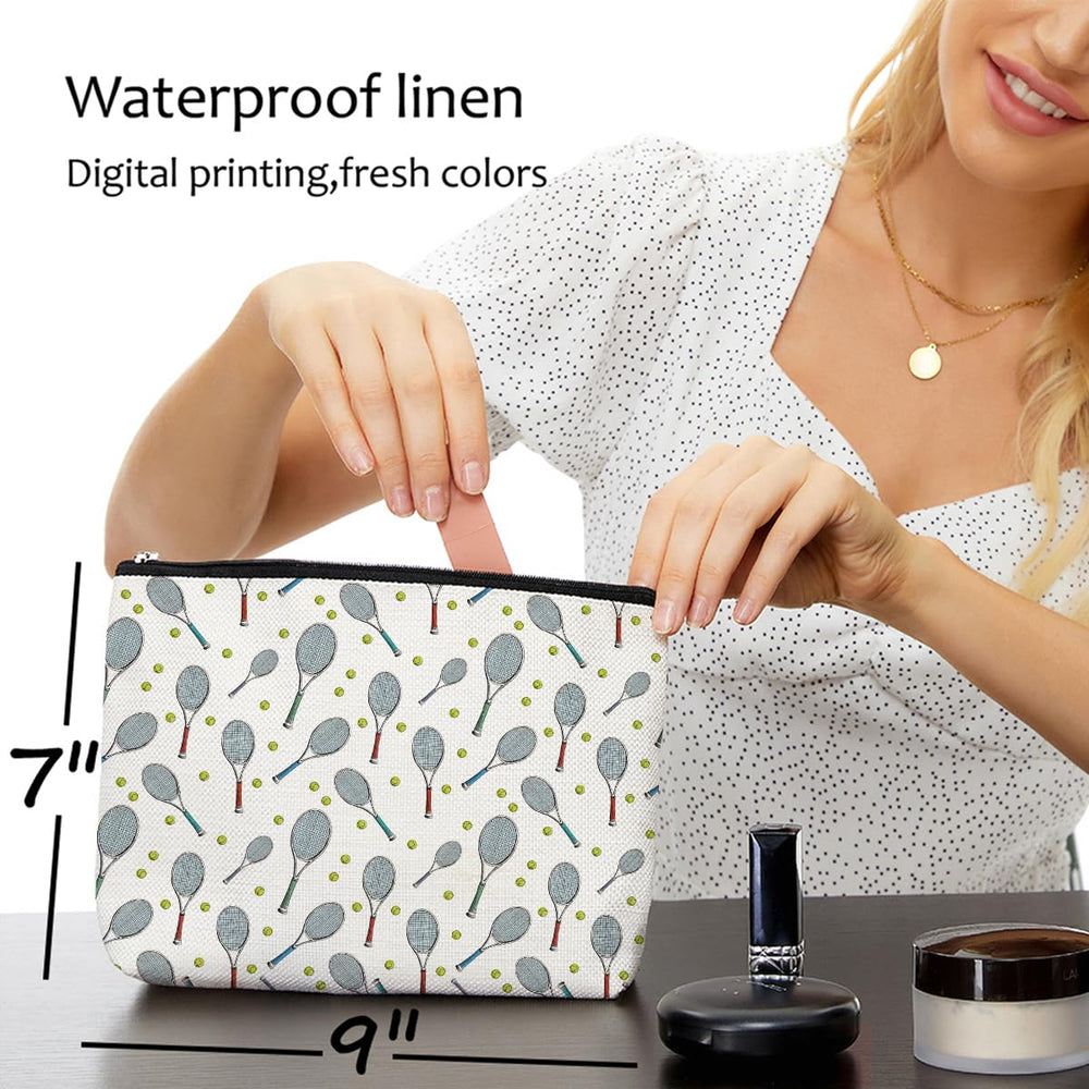 Pochette Blue Leaves taille 9x7 pouces, parfaite pour contenir les produits de beauté.