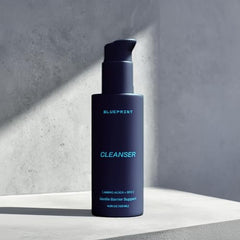 Blueprint Bryan Johnson Gel Nettoyant: texture légère qui rince facilement et laisse la peau fraîche.