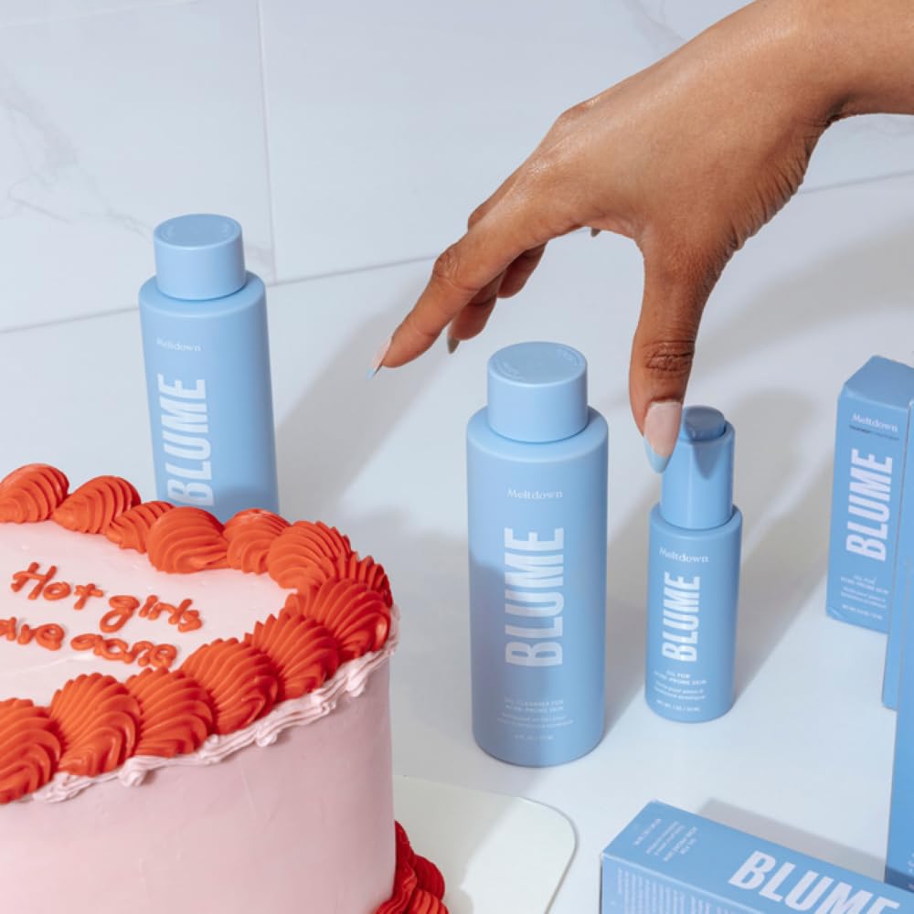Blume Meltdown – texture gel, démaquille et nettoie en profondeur.