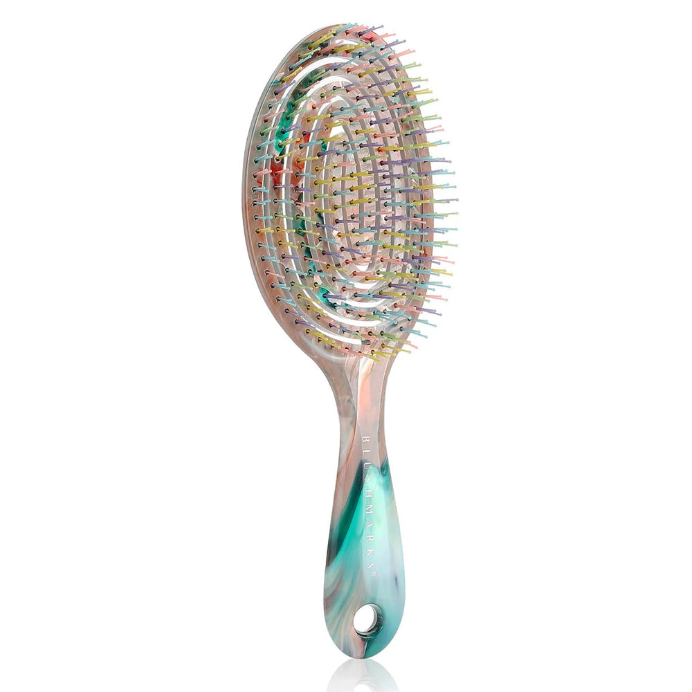 BLUSHMARKS brosse nettoyage rapide, facile à entretenir.