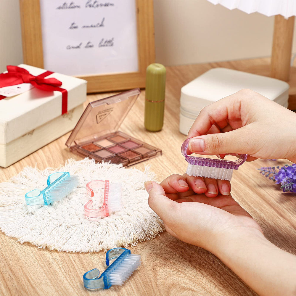 Bokon: brosse ongles usage domestique polyvalent, utile à la maison.