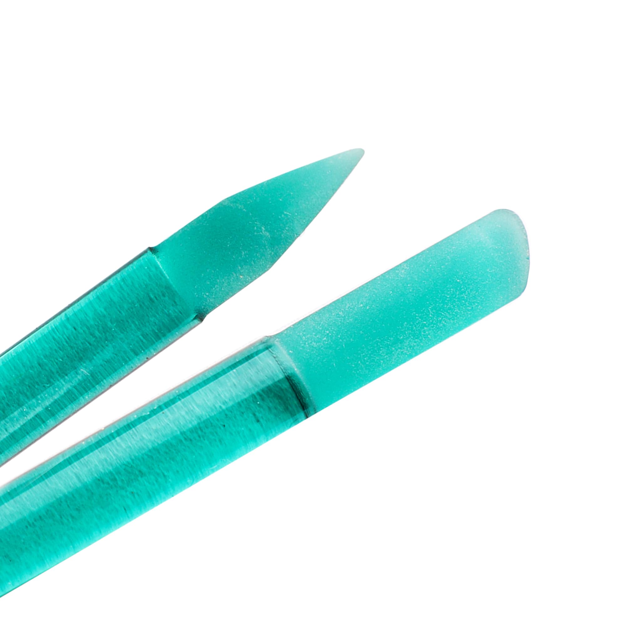 Pousse-cuticule Bona Fide Beauty en verre vert avec étui pour voyage