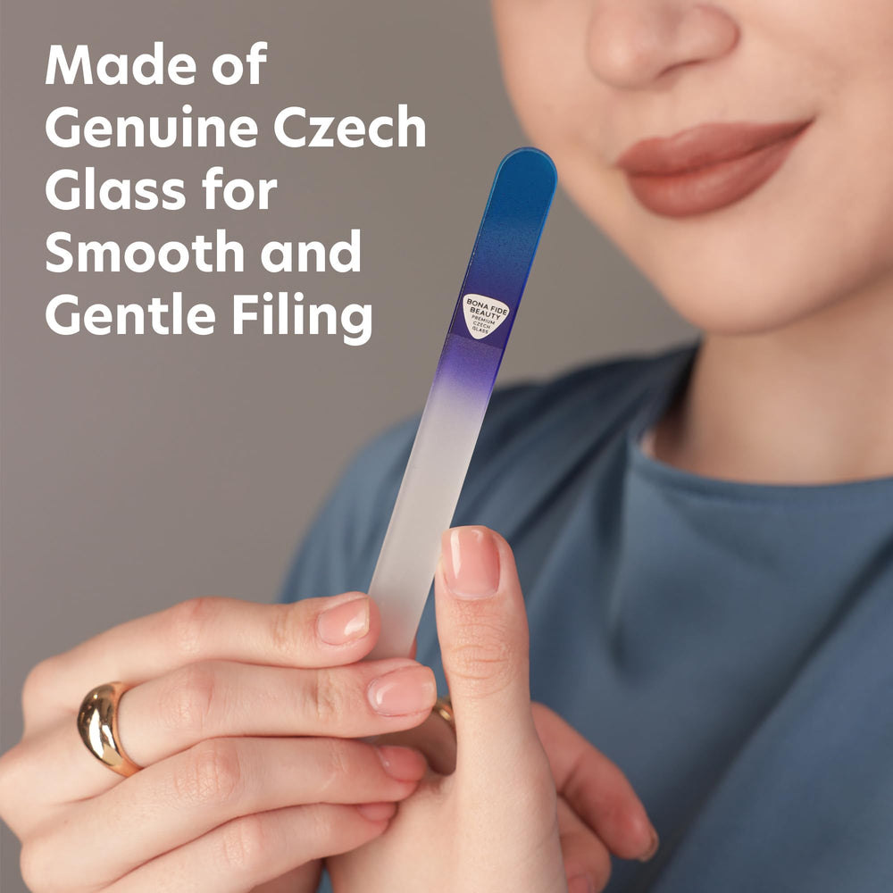 Bona Fide Beauty set bleu compact parfait pour soins quotidiens des ongles.