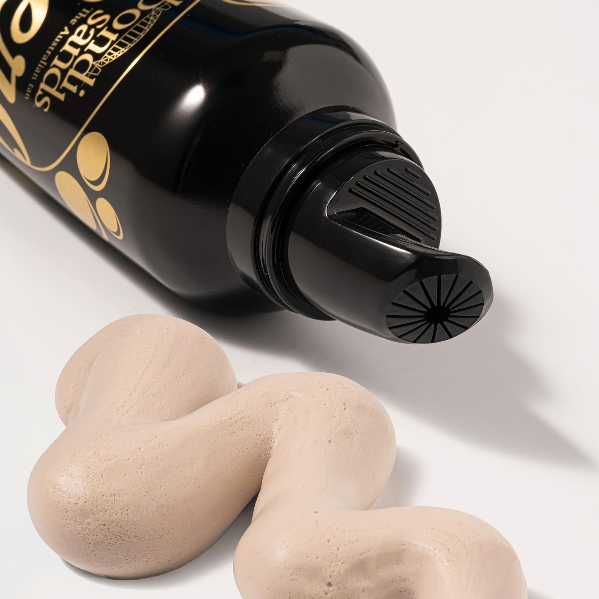 Bondi Sands Aero Liquid Gold, bronzage durable et facile à obtenir.