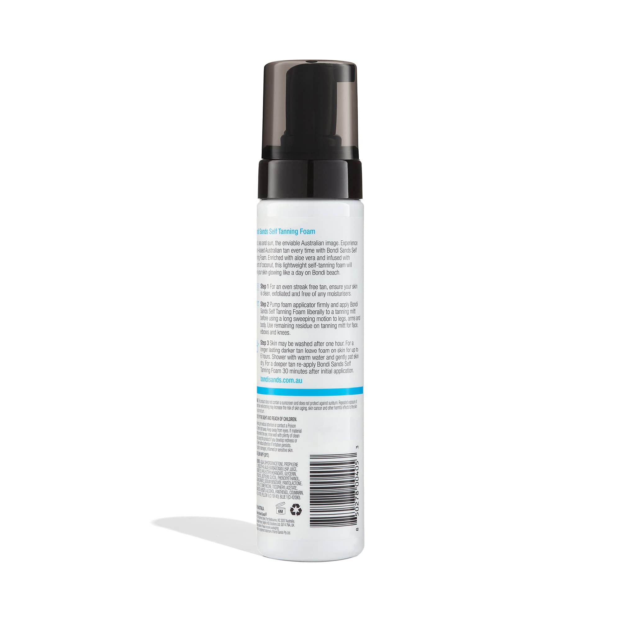 Bondi Sands Mousse autobronzante - application au gant pour un résultat uniforme.
