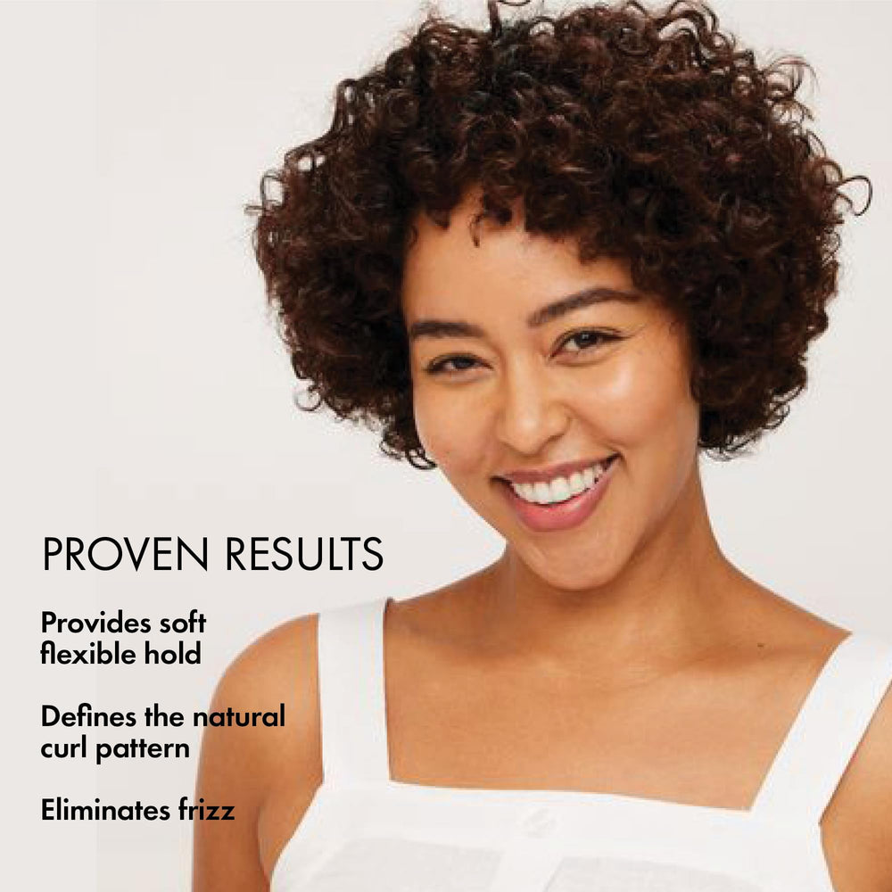 Brillance naturelle et douceur des boucles avec Curl Boss.