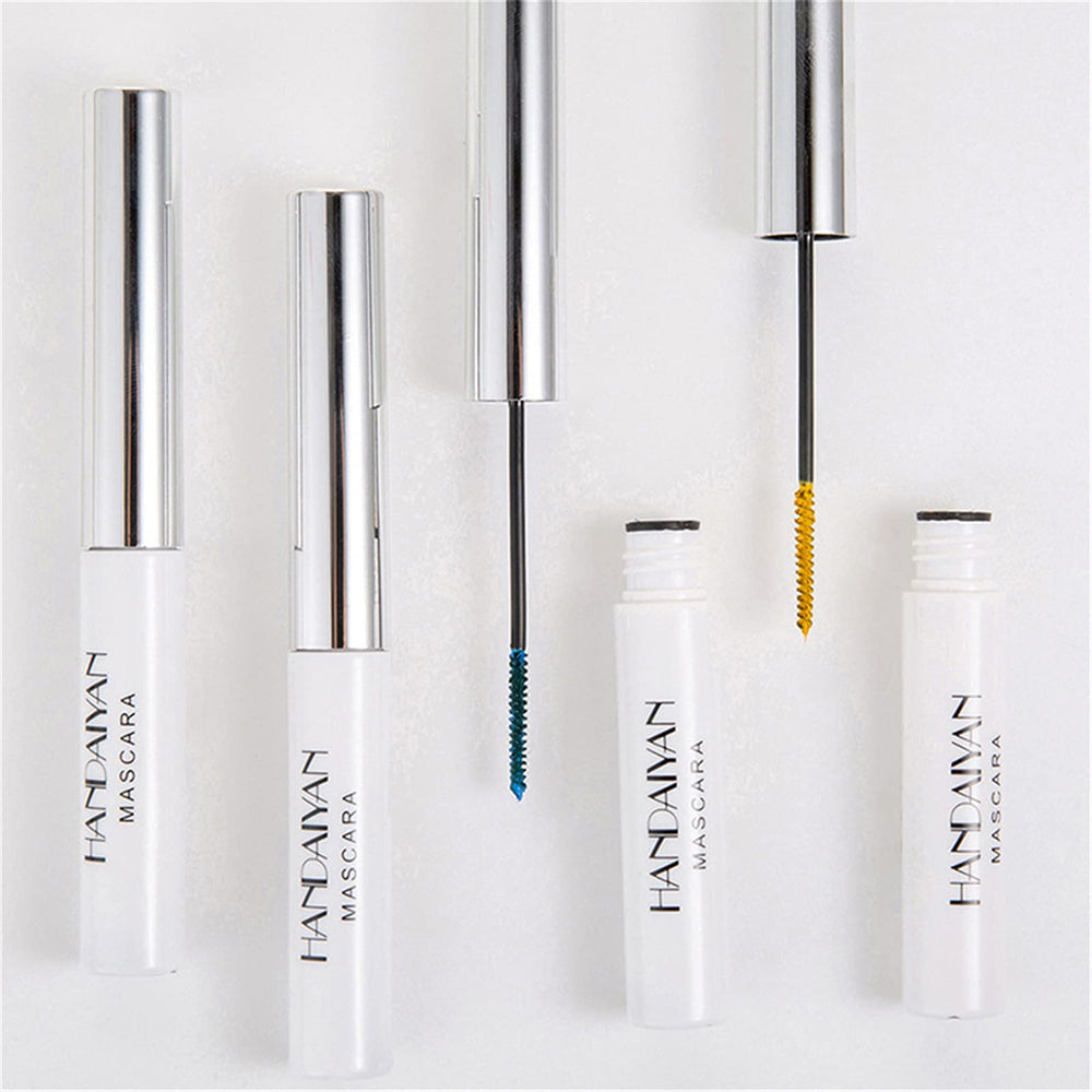Mascara BONNIE CHOICE rouge-foncé: volume durable et intense.