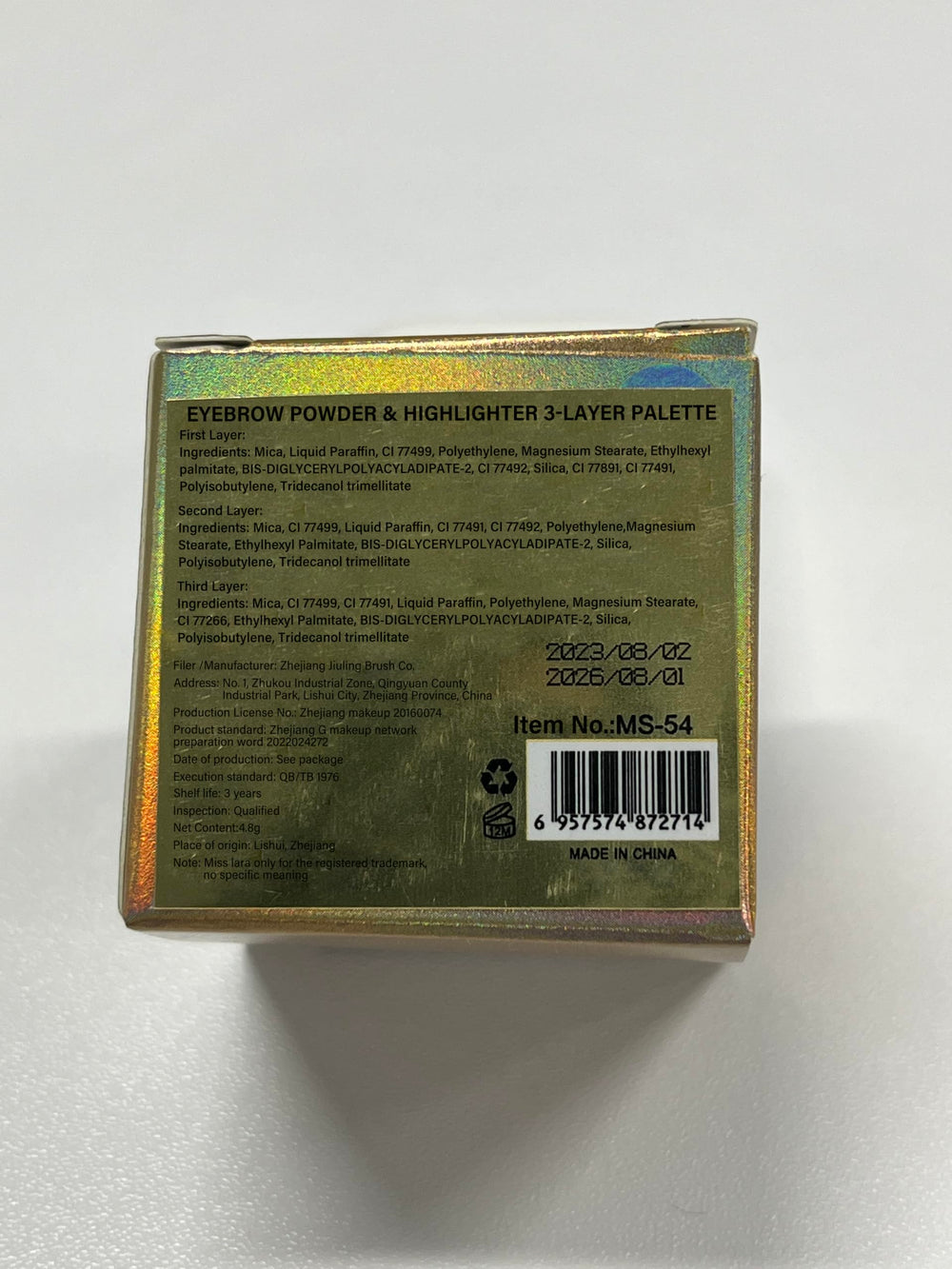 Boobeen coffret cadeau idéal avec teintes riches et pigmentées.