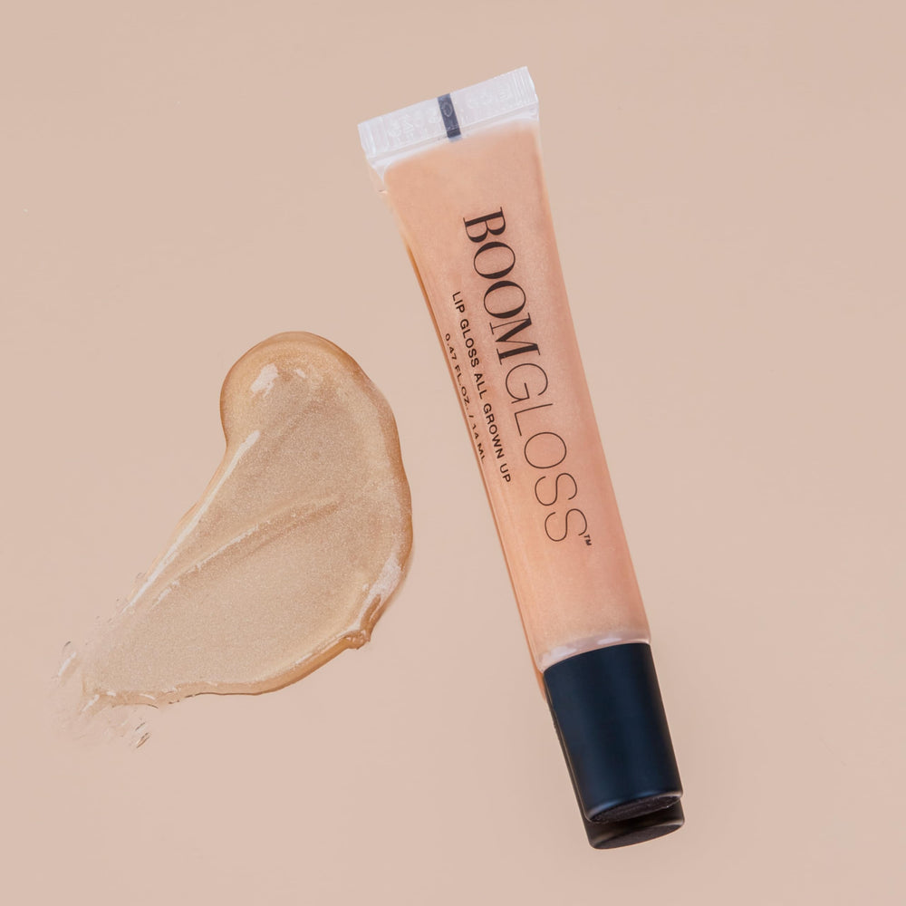 Boom Gloss huile graine camélia protège et lisse les lèvres.