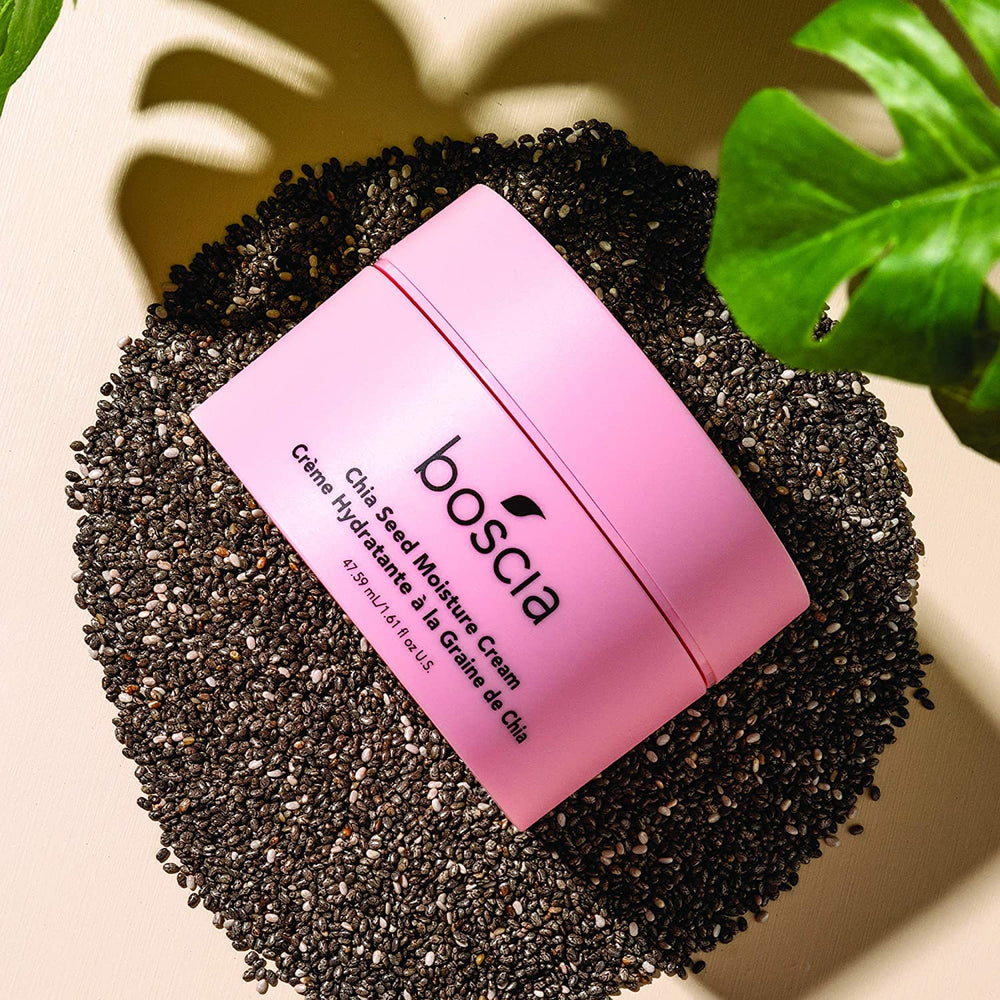 Boscia Crème hydratante avec ingrédients naturels comme graines de chia et eau glaciale suisse.