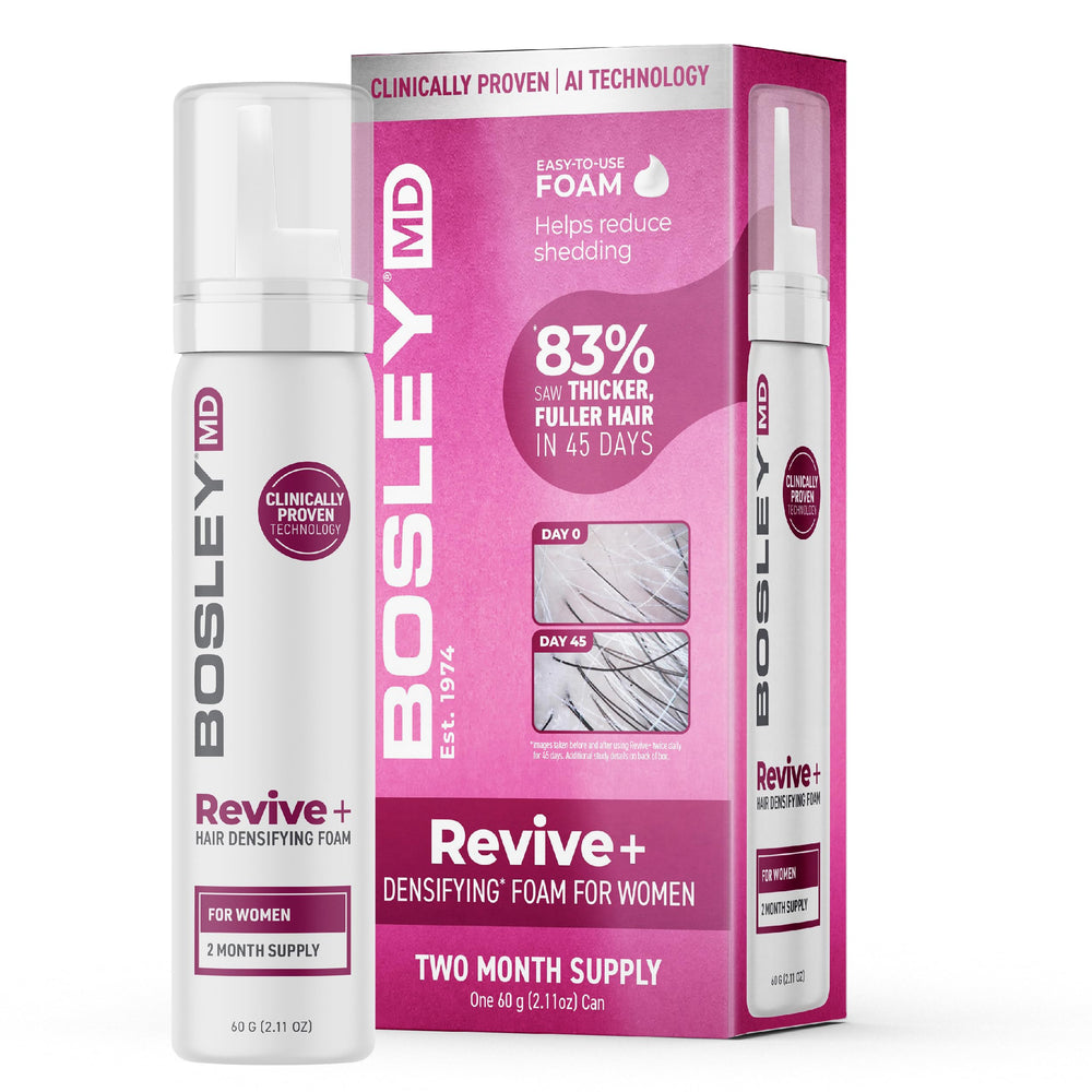BosleyMD Revive+ Mousse Densifiante sur bouteille, application légère pour cheveux visiblement plus épais.