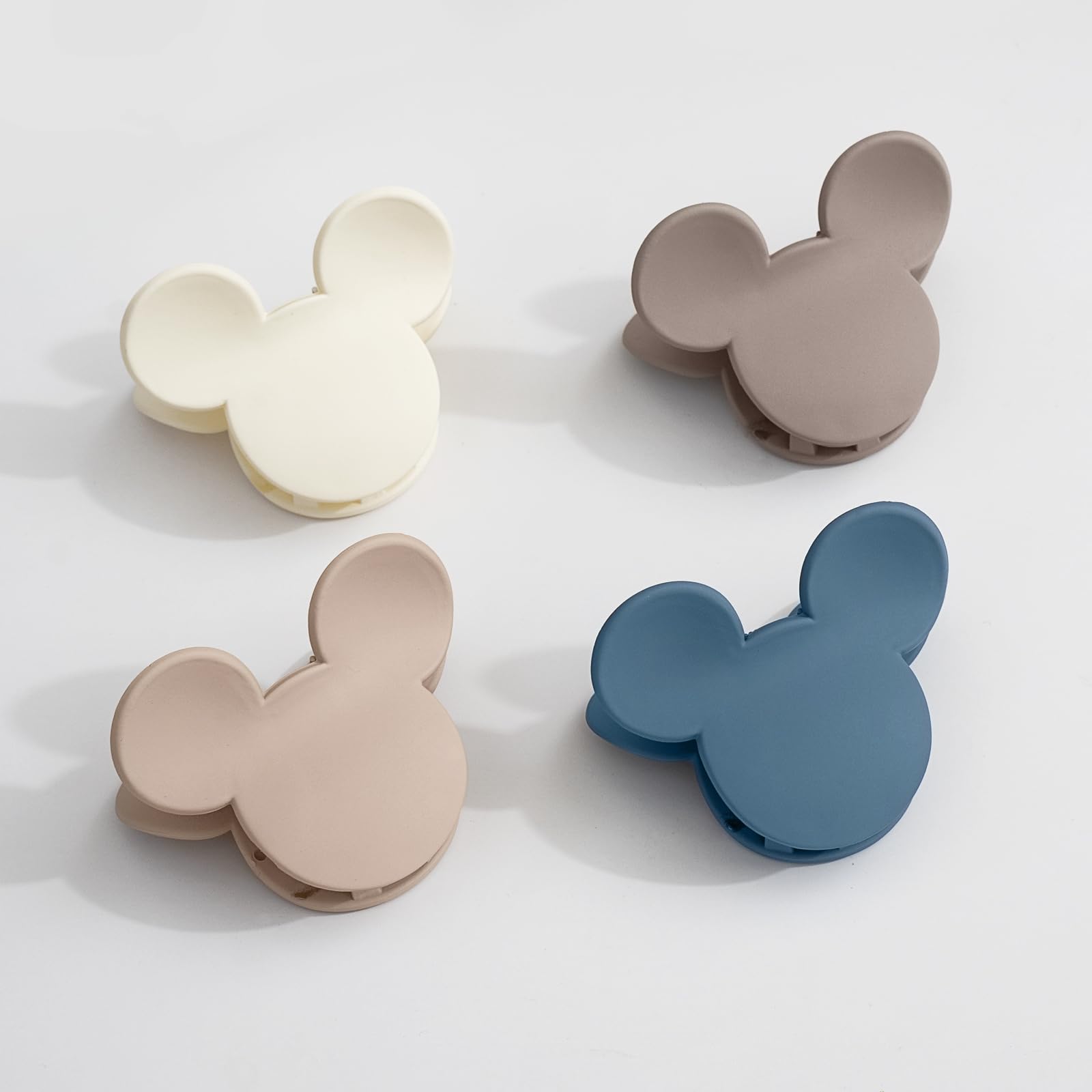 BOUNIQ pince souris bleu foncé – vue rapprochée pour un style élégant et sûr
