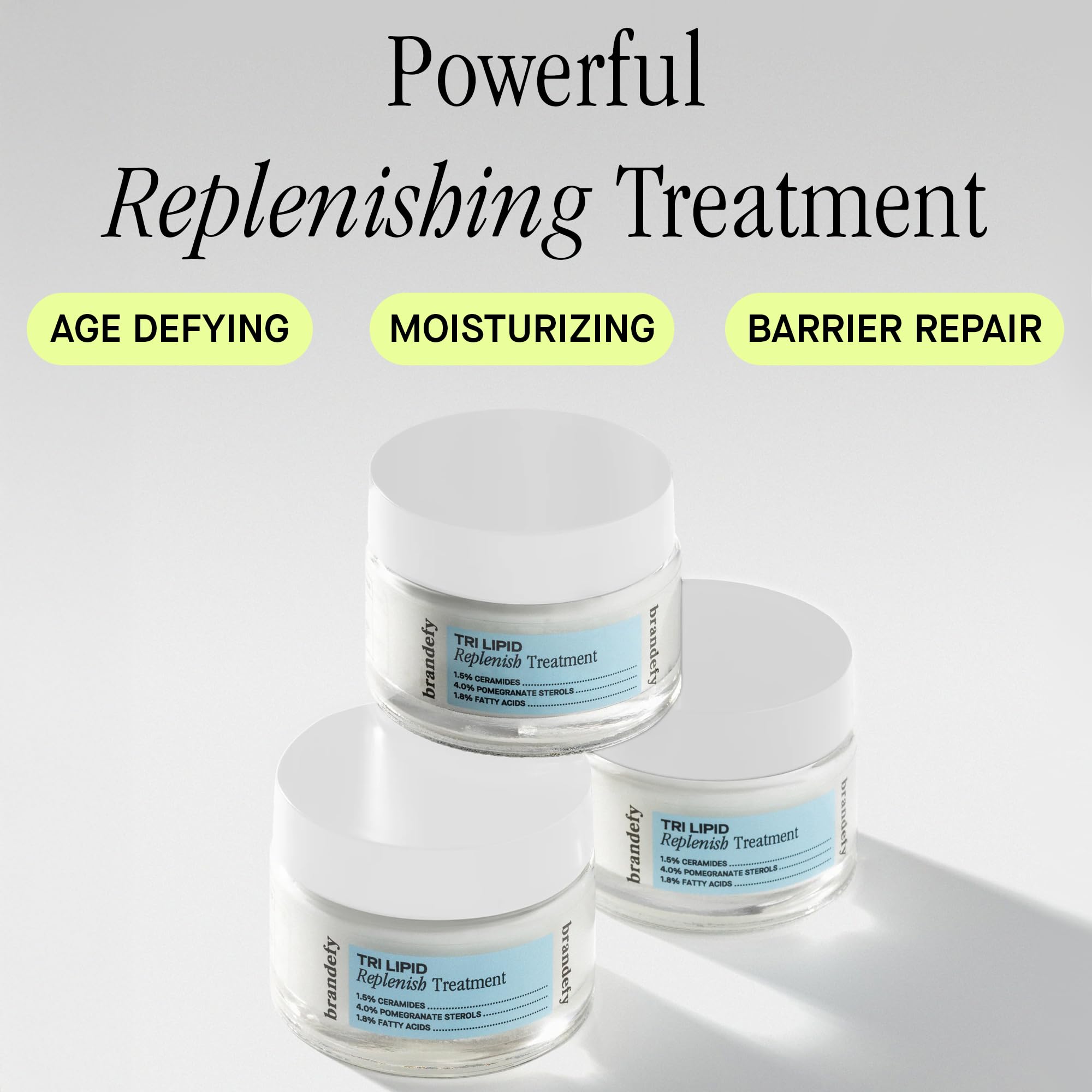 Texture crème onctueuse Brandefy Tri Lipid Replenish, facilite l'application et apaise la peau.