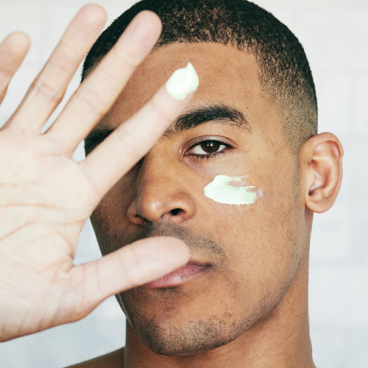 Brickell Homme Retinol Crème Visage Sans Parfum – adaptée aux peaux sensibles.