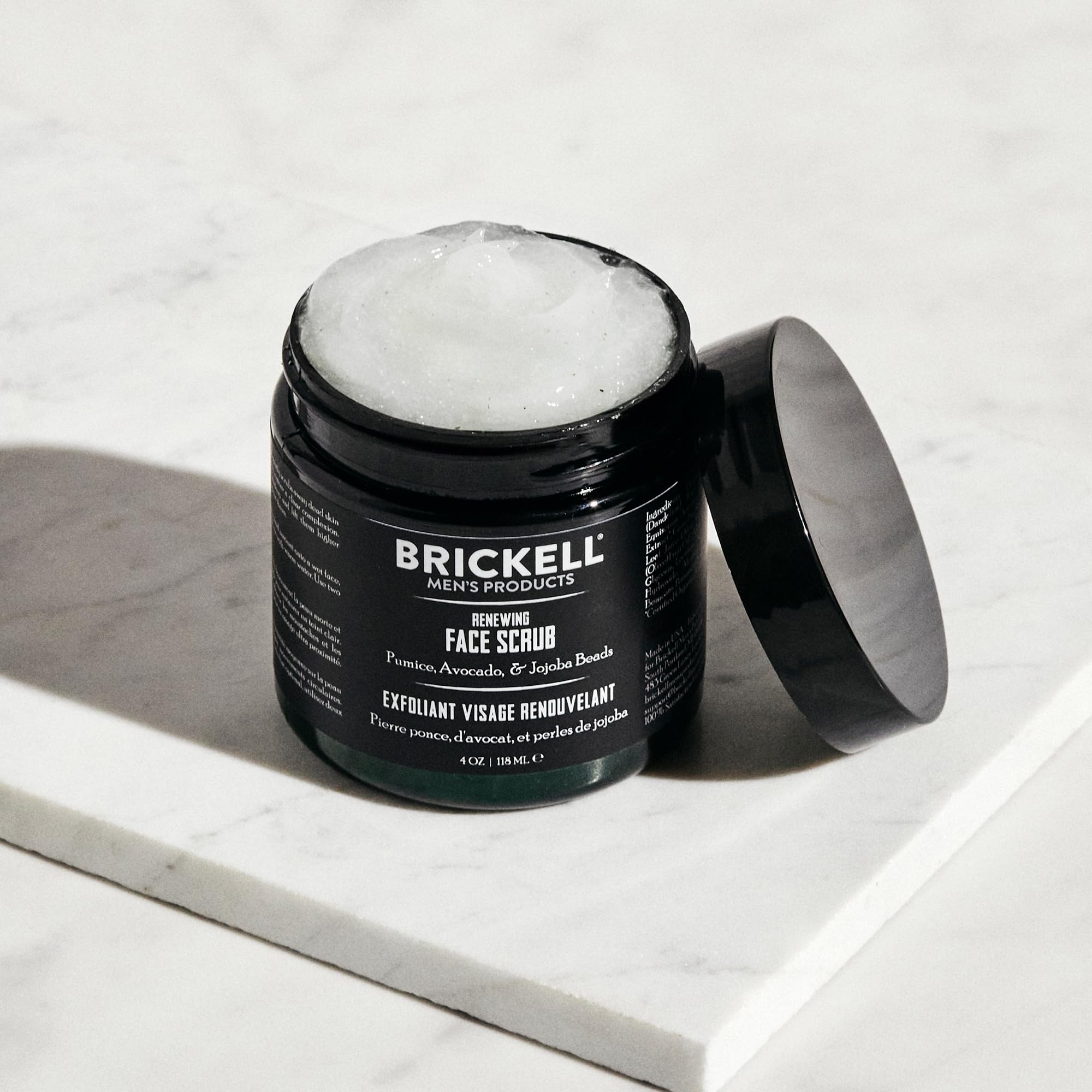 Brickell Étapes de la routine visage pour une application efficace