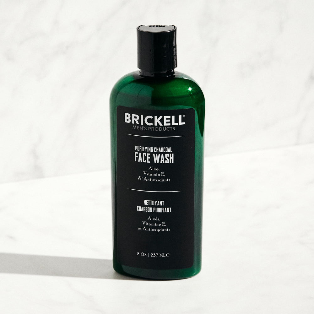 Brickell Ingrédients Aloe Thé Vert nourrissent et apaisent la peau