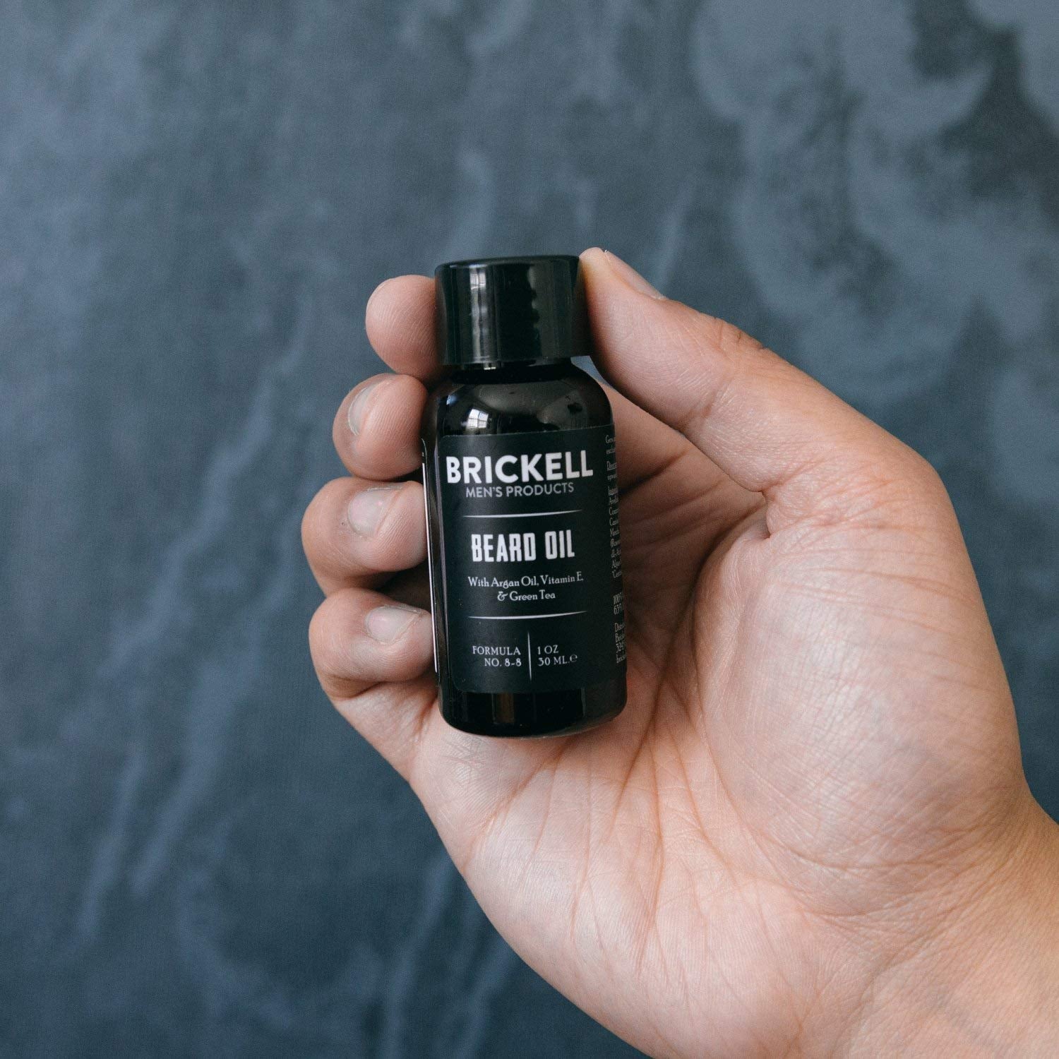 Flacon pratique de 30 ml, idéal pour voyage et quotidien.