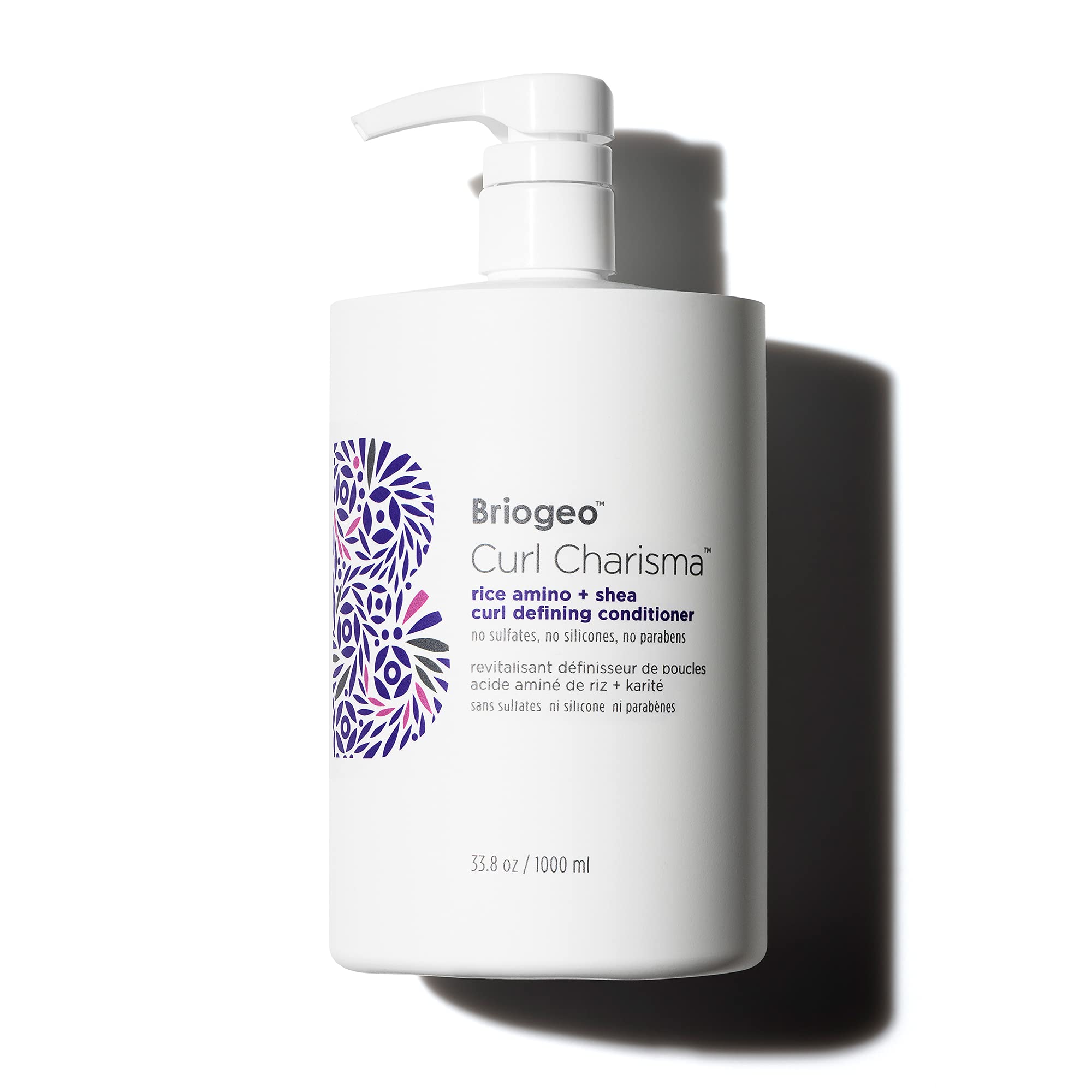 Briogeo Curl Charisma: bouteille pompe facilitant l’application et la répartition sur les cheveux.