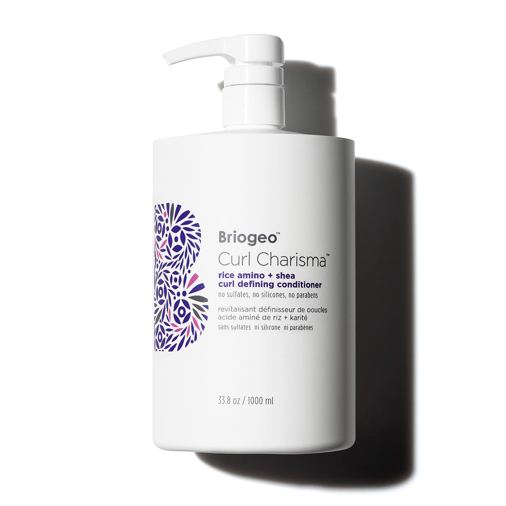 Briogeo Curl Charisma: bouteille pompe facilitant l’application et la répartition sur les cheveux.