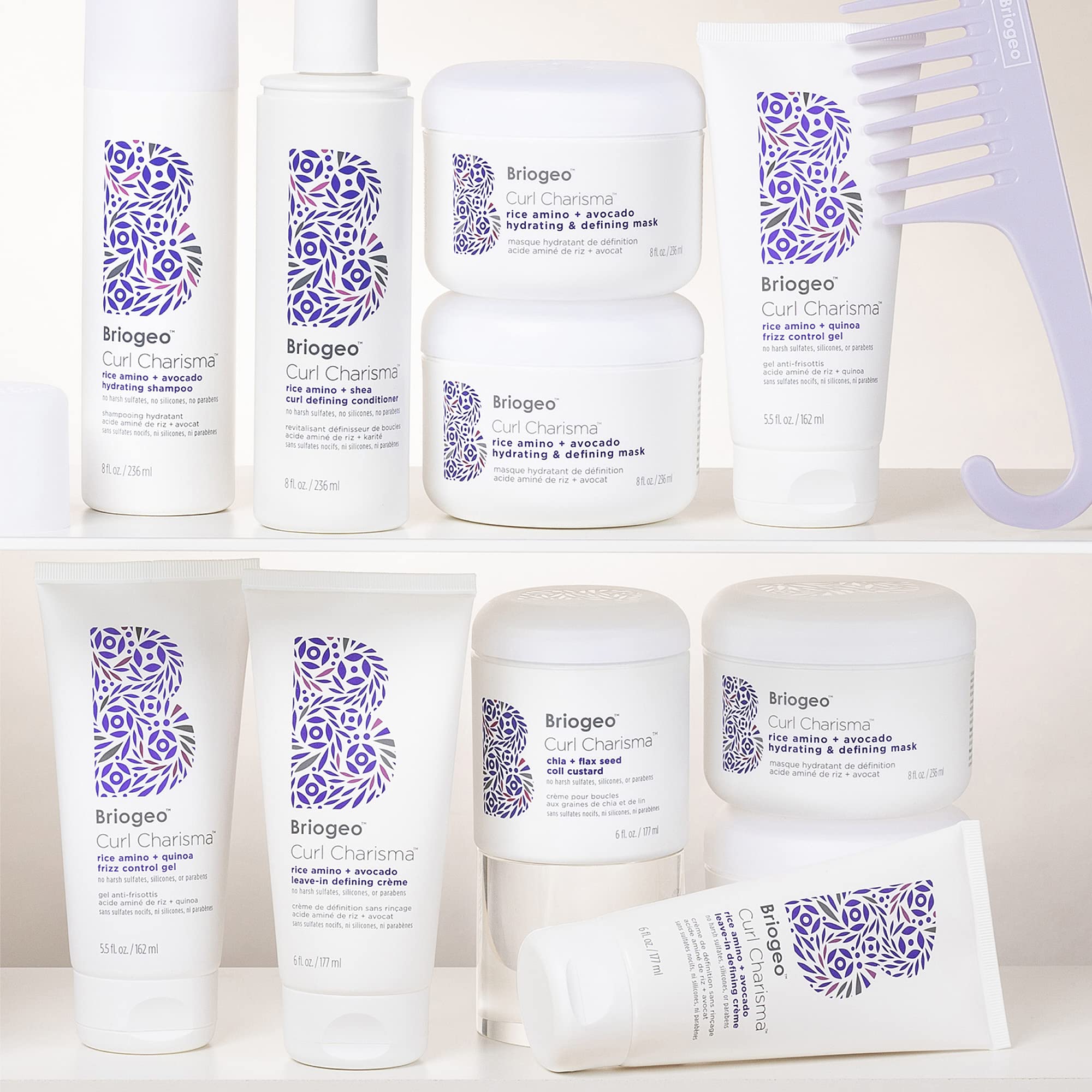Huile d’avocat dans Briogeo Curl Charisma apporte hydratation légère et brillance.