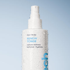 Briotech Renew Toner – application sur peau propre pour calmer les irritations et rougeurs.
