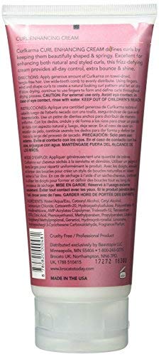 Brocato Curl Karma texture brillante, crème anti-frizz pour une finition lumineuse et veloutée.