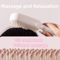 Brosse-cheveux massage du cuir chevelu rétractable pour relaxation pendant le brushing.
