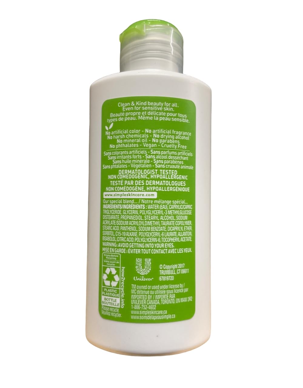 Texture crème soyeuse du Bruder hydratant riche visage pour une douceur quotidienne.