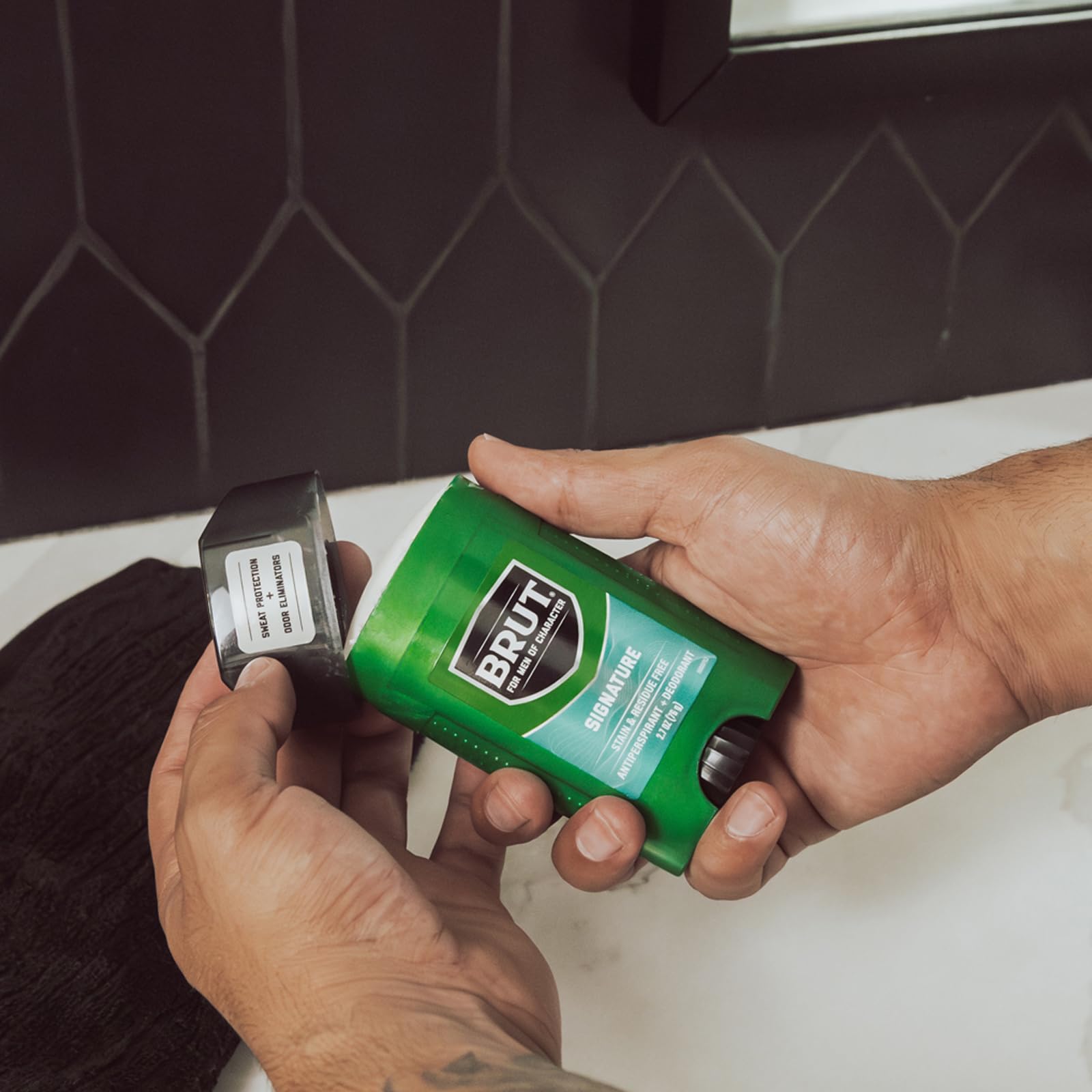 BRUT Signature Scent protection longue durée pour la journée
