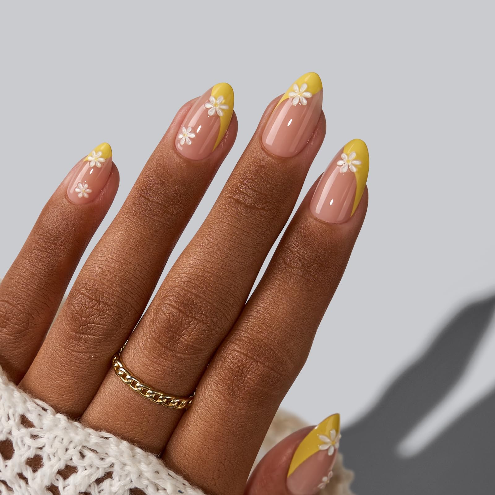 BTArtbox Daisy semi-transparent nails blend naturally with real nails.