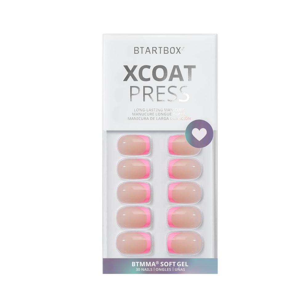 BTArtbox Dolce Pink: démonstration des ongles portés sur la main.