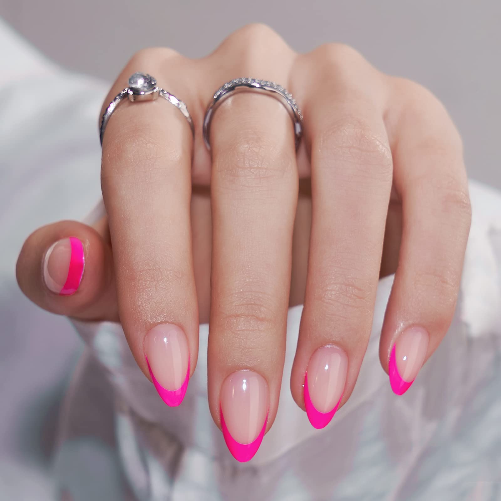 BTArtbox Ongles press-on Almond Berry French: allure professionnelle à domicile.