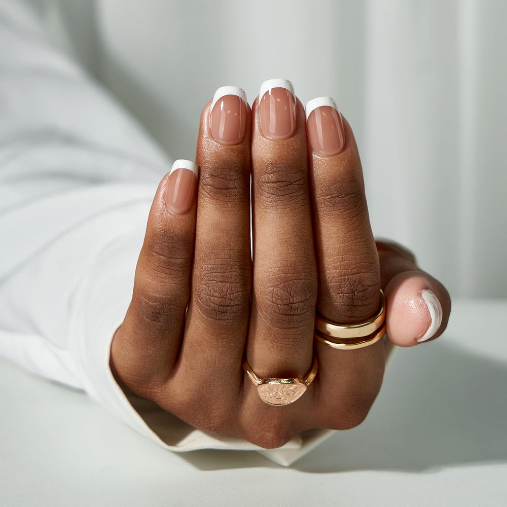 Gel solide BTArtboxnails pour ongles carrés avec tenue longue durée.