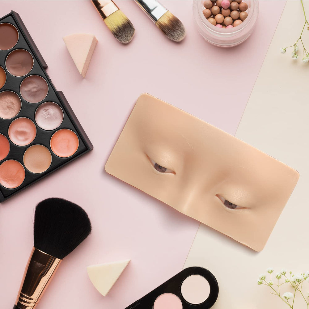 Usage pratique pour maquillage des yeux et tracé précis des cils.