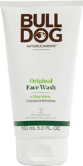 BULLDOG Nettoyant Visage Original – gros plan sur l étiquette pour la reconnaissance de la marque.