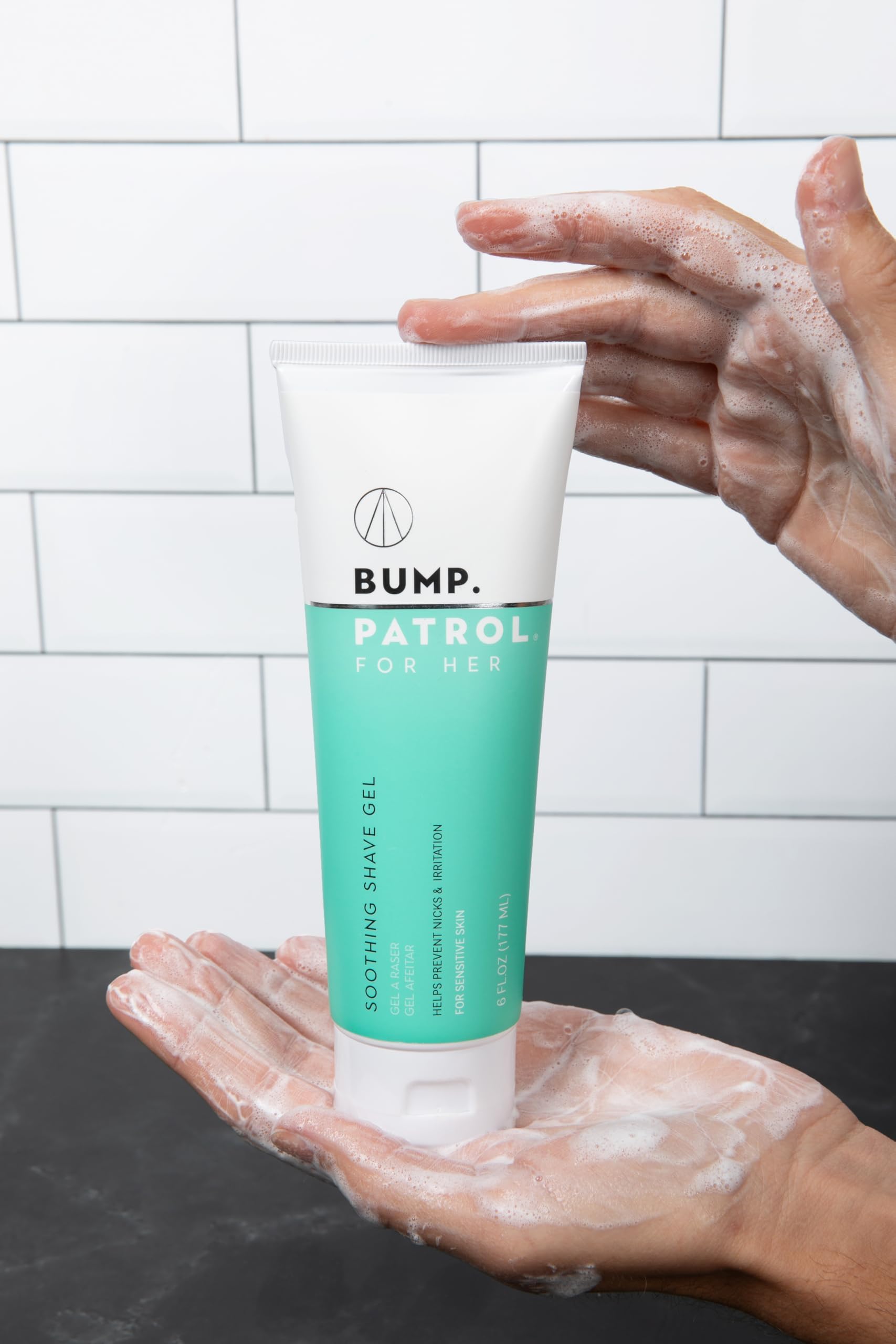 Bump Patrol Pour Elle - texture claire qui facilite le rasage précis.