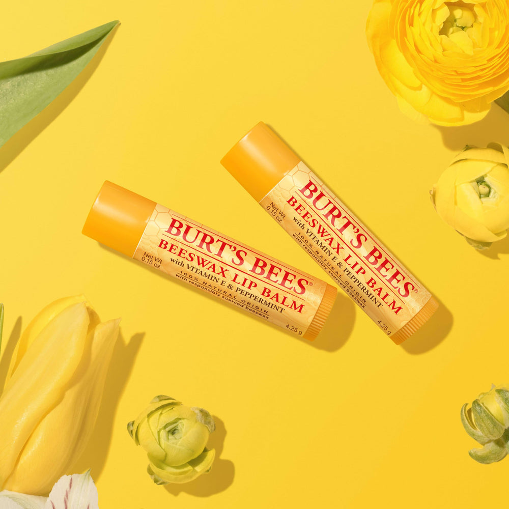 Burt's Bees baume-levres-0-15oz-tube: format tube pratique de 0,15 oz.