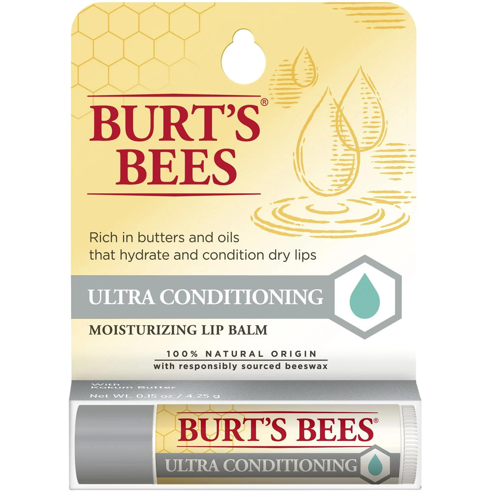 Baume Burt's Bees Ultra-Conditionnement Kokum sur lèvres hydratées.