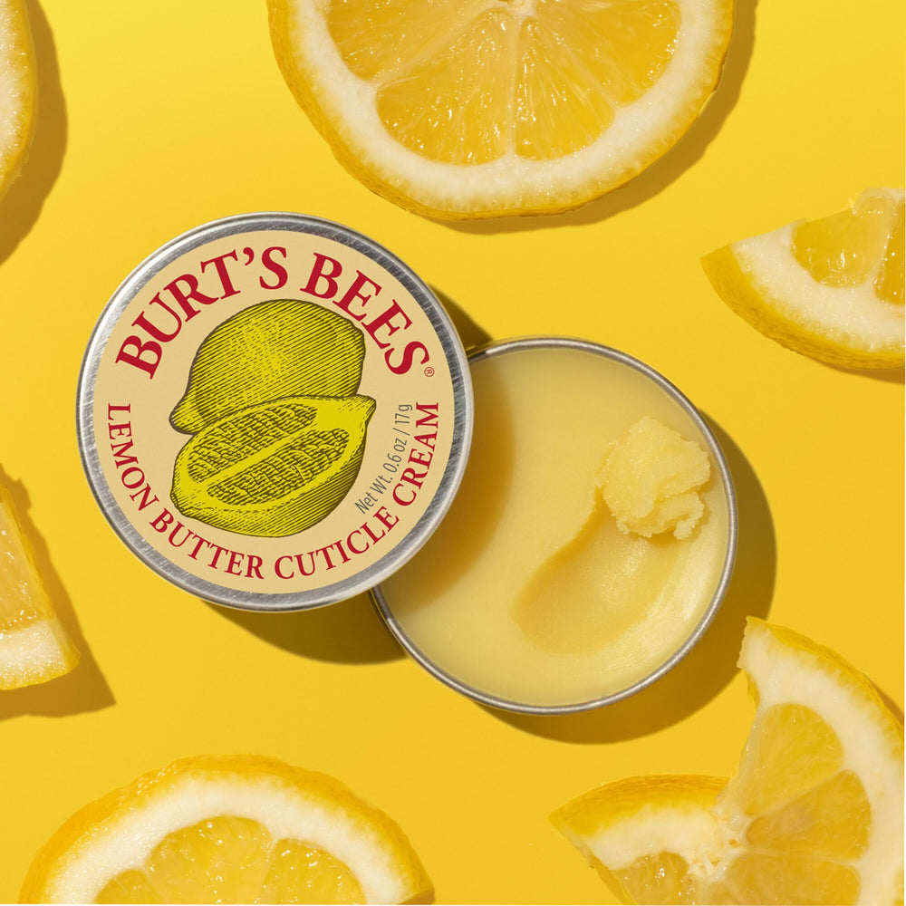 Beurre cacao Burt's Bees pour cuticules assouplissantes.