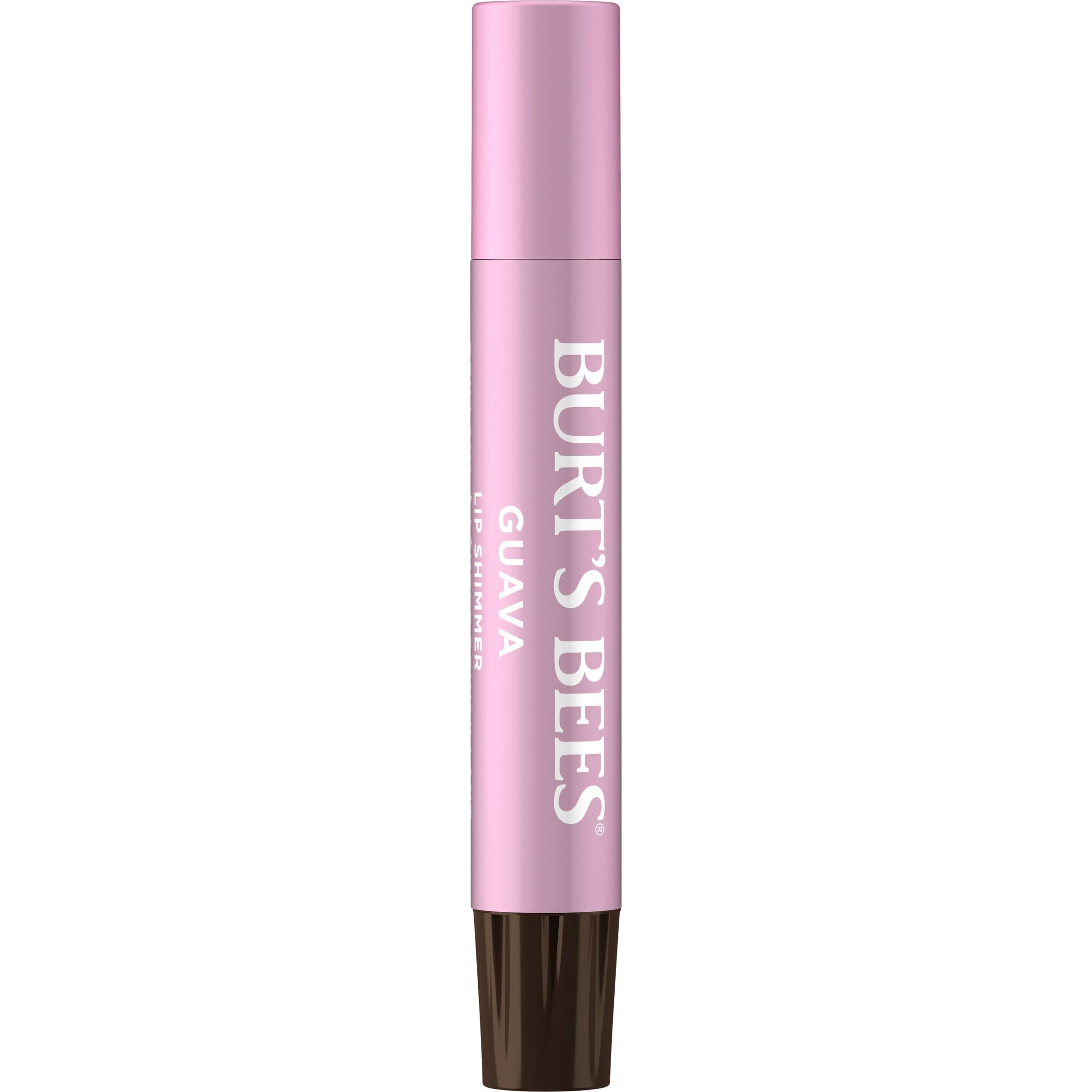 Burts Bees Brillance lumineuse Goyave sur les lèvres.