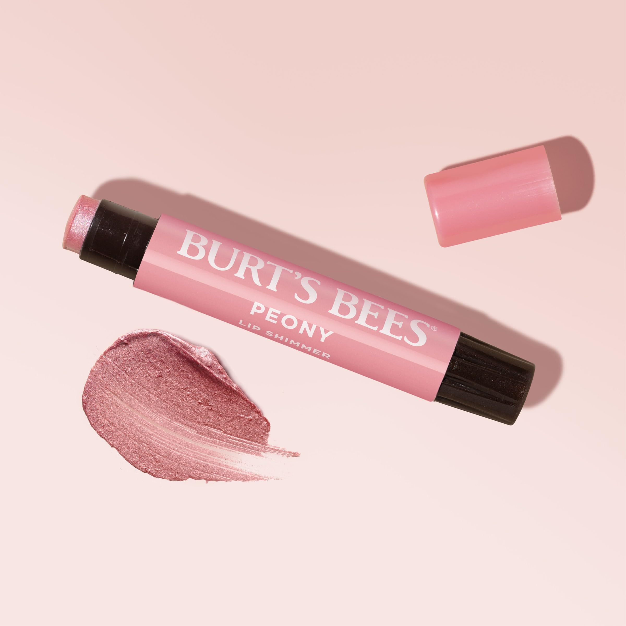 Burt's Bees Lèvres scintillantes Pivoine effet gloss léger et teint naturel.