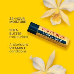 Baume Burt's Bees Vanille – application sur les lèvres: douceur immédiate et fini mat.