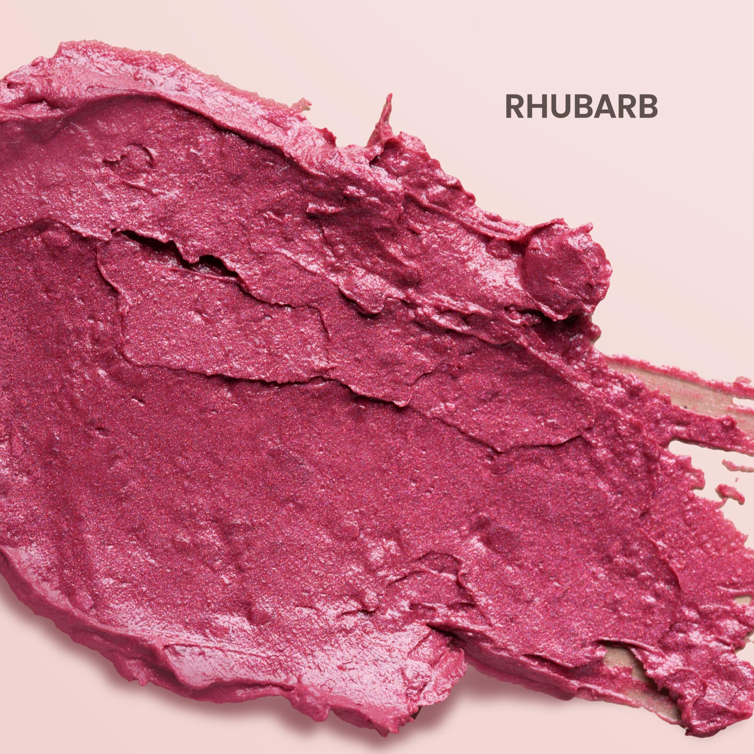 Couleur rose vif Rhubarb qui rehausse le teint des lèvres.