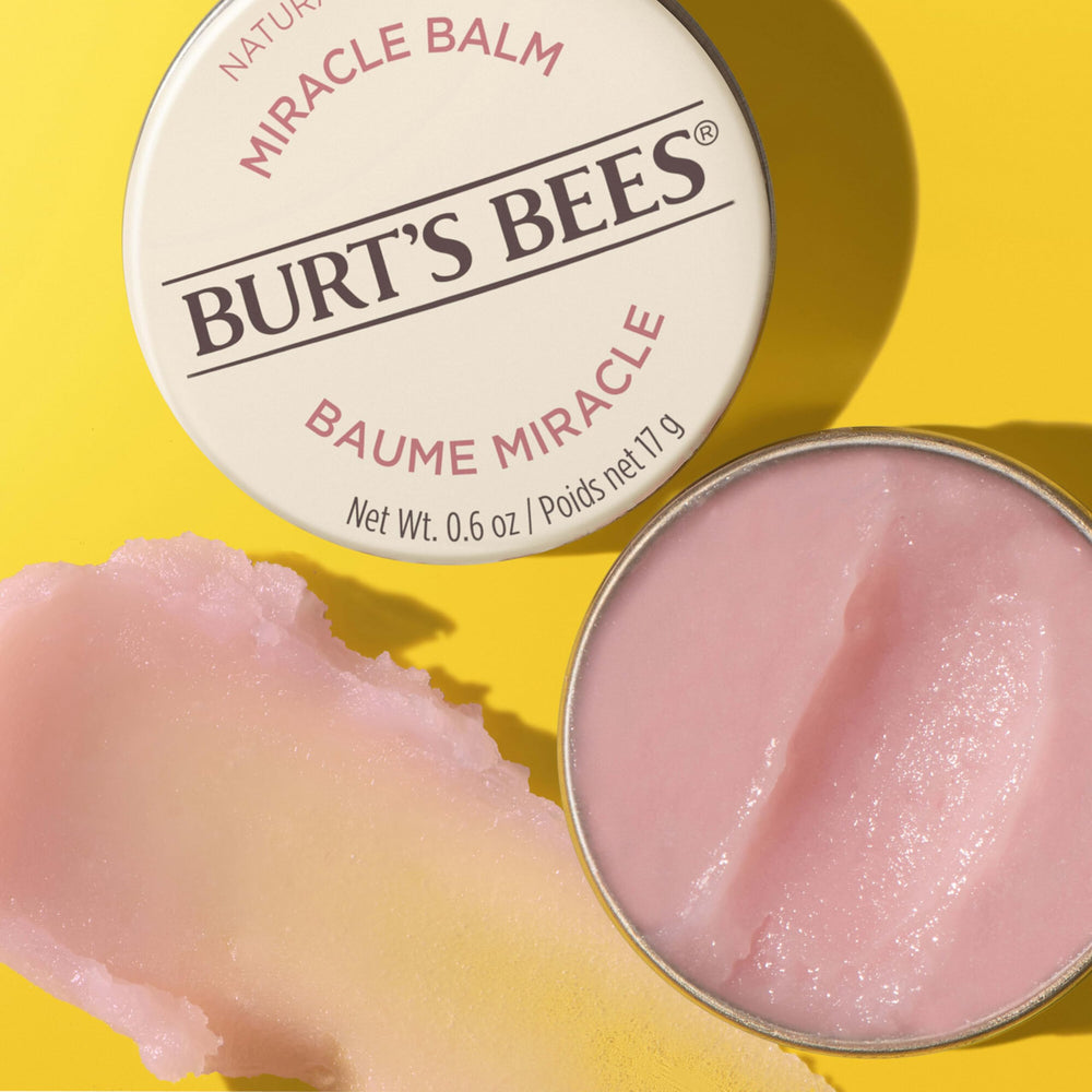 Miracle Balm illumine légèrement les pommettes et l arcades sourcilière.