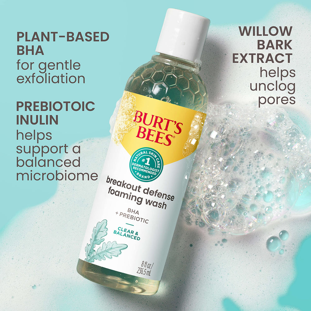 Exfoliation douce avec BHA dans Burt's Bees Defense pour pores propres.