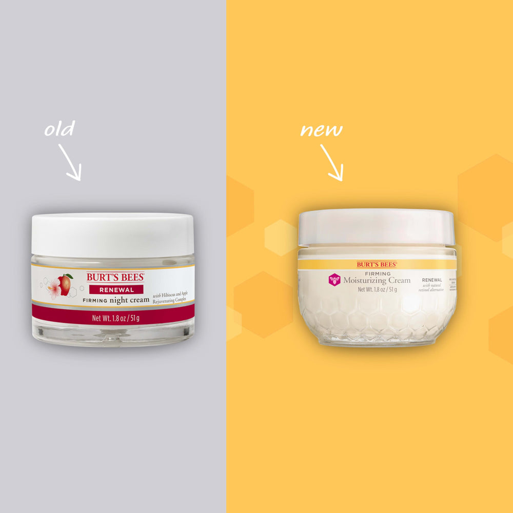 Application de Burt's Bees Renewal Firming sur le visage après nettoyage.