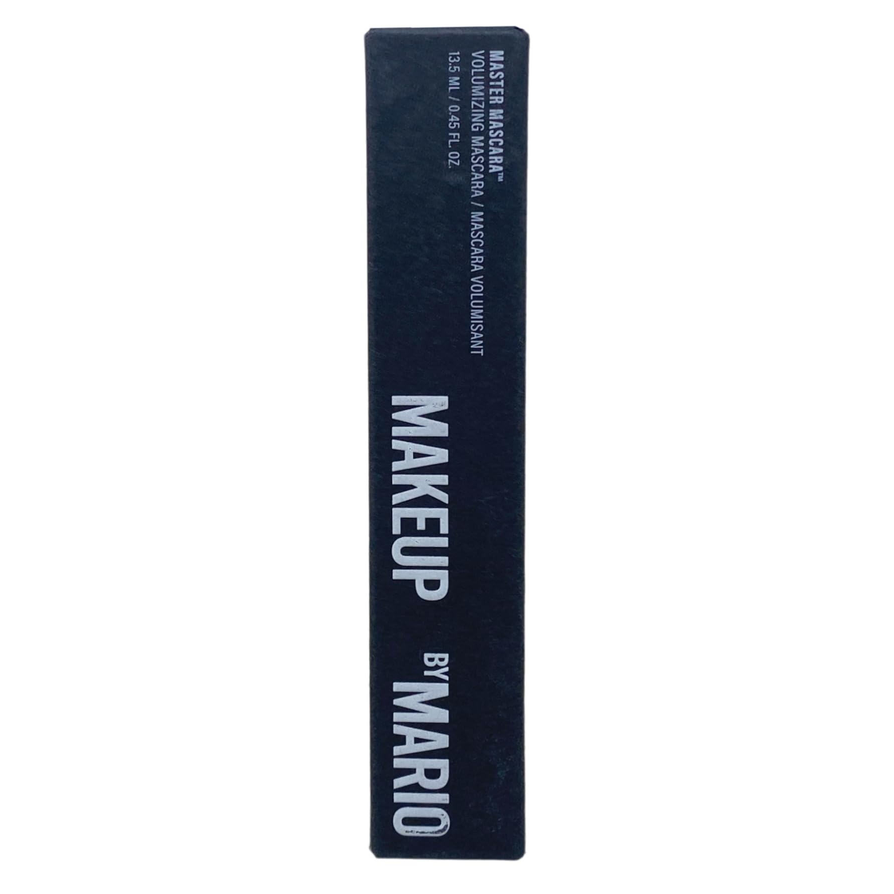 Maquillage By Mario Master Mascara, couleur noir profond pour un regard plus intense.