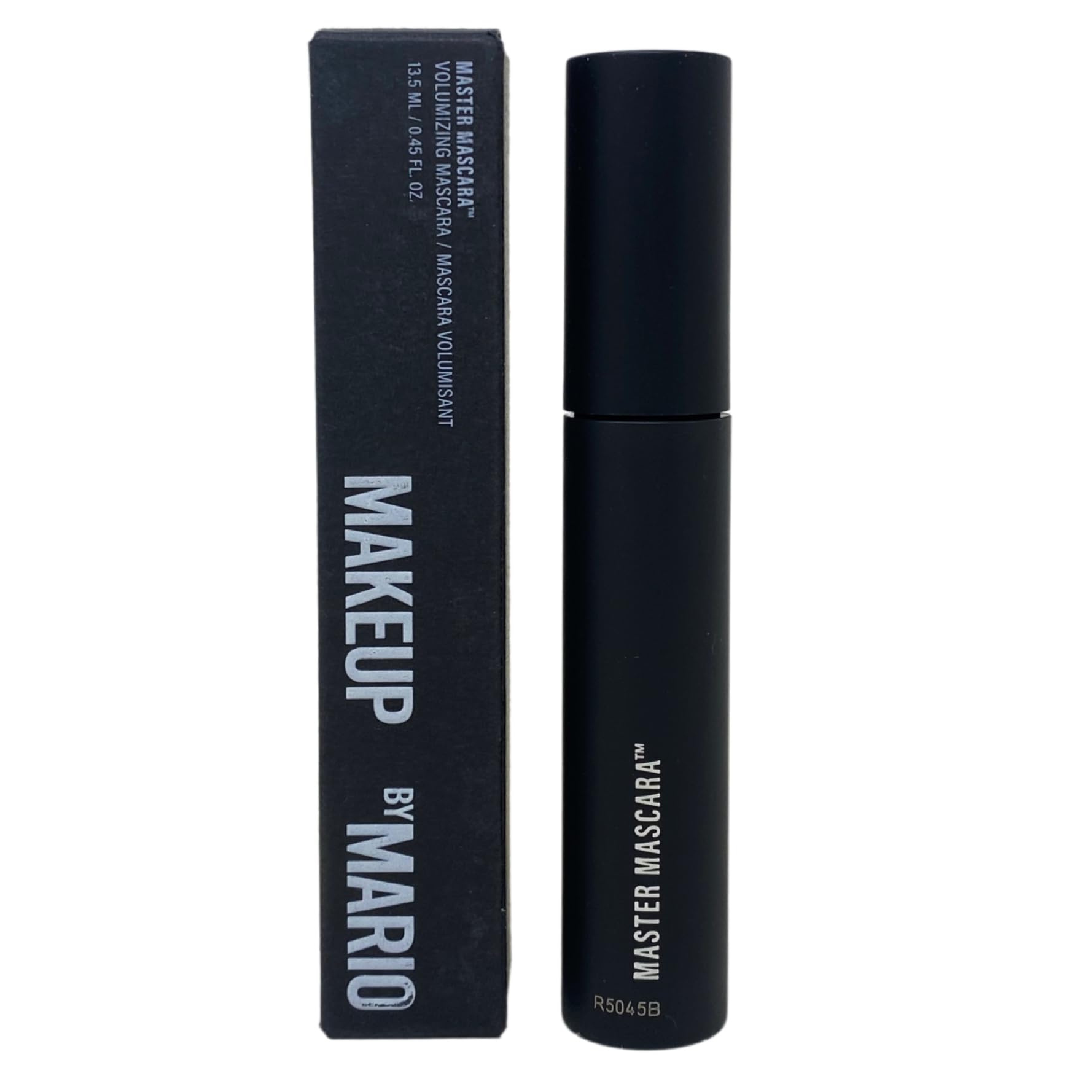 Maquillage By Mario Master Mascara, brosse exclusive offrant volume et lift visibles.